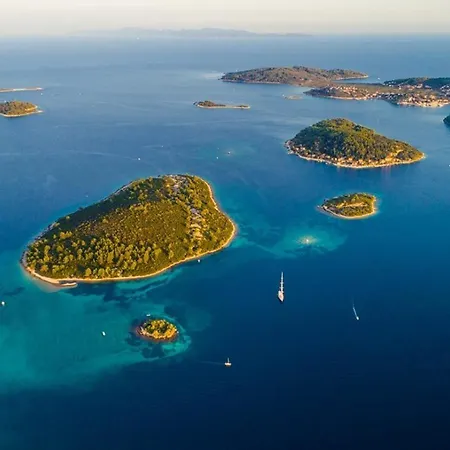 فيلة Family House Bubalo