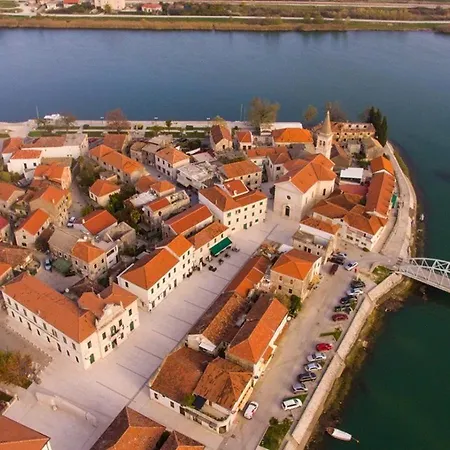 Family House Bubalo Вилла