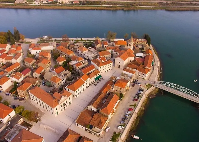 Family House Bubalo Вилла