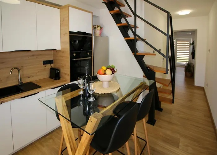 Вилла Family House Bubalo