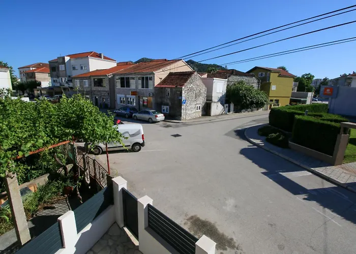 Вилла Family House Bubalo Opuzen (Dubrovnik-Neretva)