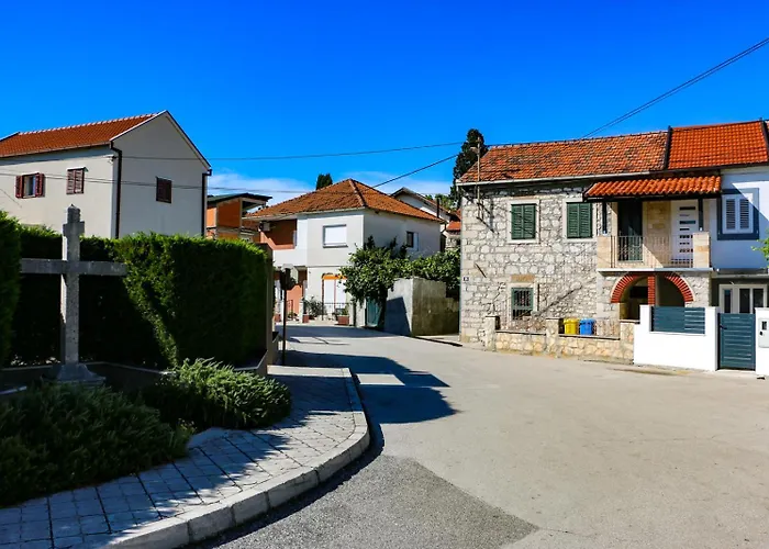 Family House Bubalo Вилла Opuzen (Dubrovnik-Neretva)